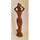 Statueta din lemn Femeia cu ulciorul